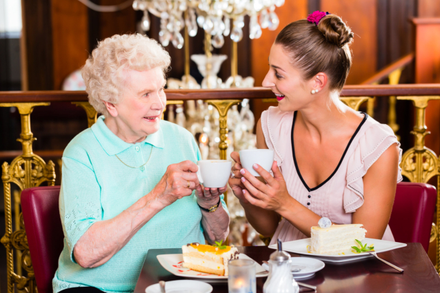 making-meal-time-a-fun-time-for-seniors