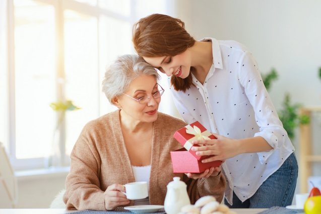 Celebrating Valentine’s Day with Senior Loved Ones